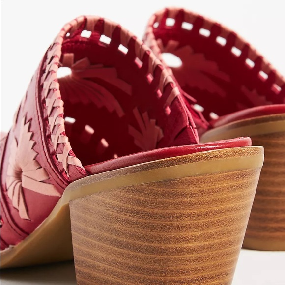 Jeffrey Campbell Red Leather Woven Mule - Picture 5 of 11